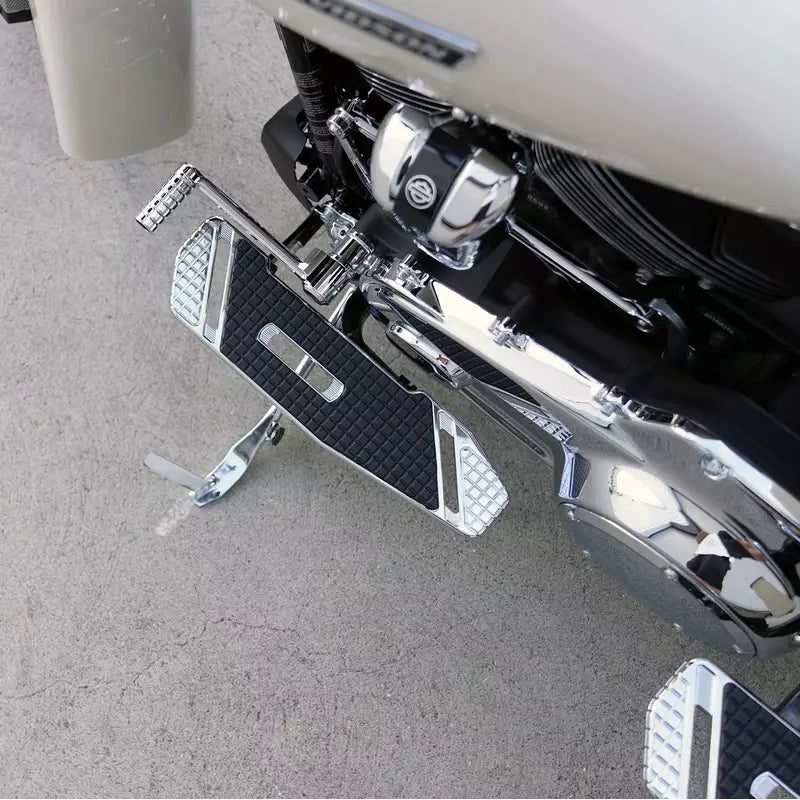 Arlen Ness SpeedLiner Trittbretter Chrome