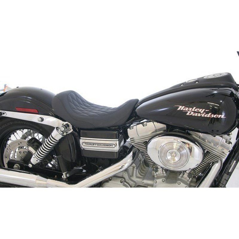Wide Tripper Diamond Stitch Dyna 06-17 - ROCKABIKE CUSTOM