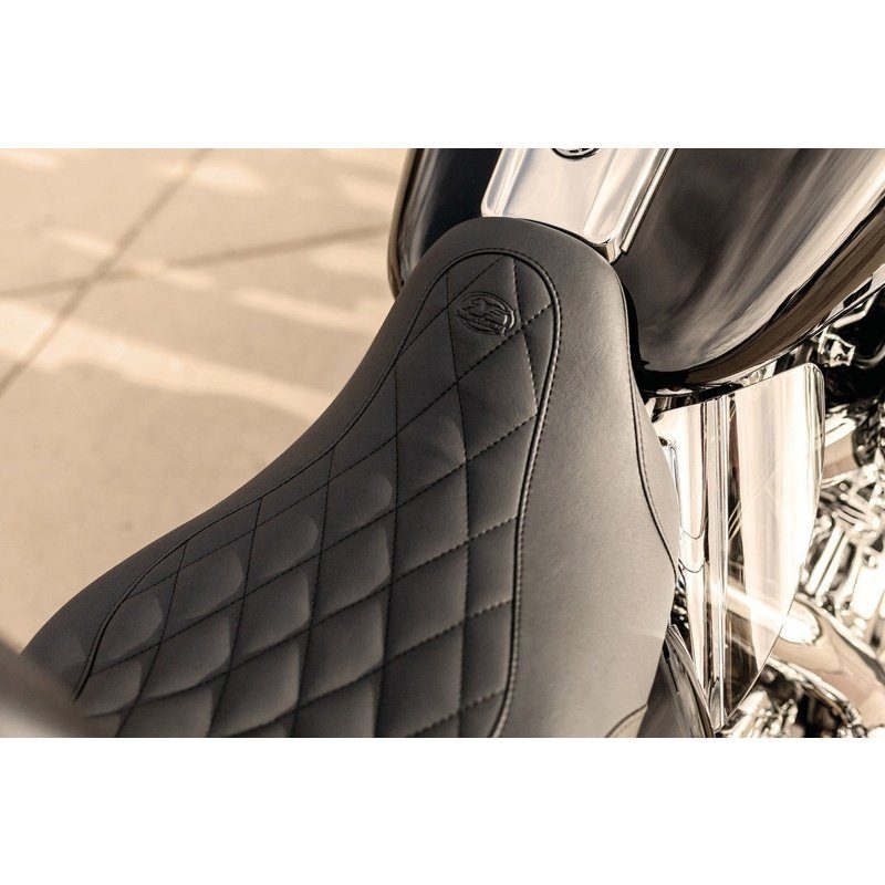 Wide Tripper Diamond Stitch Touring 09-22 - ROCKABIKE CUSTOM